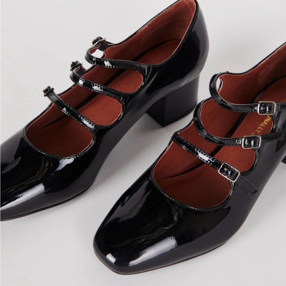 🎹 Intentionally Blank Piano Mary Jane Heel